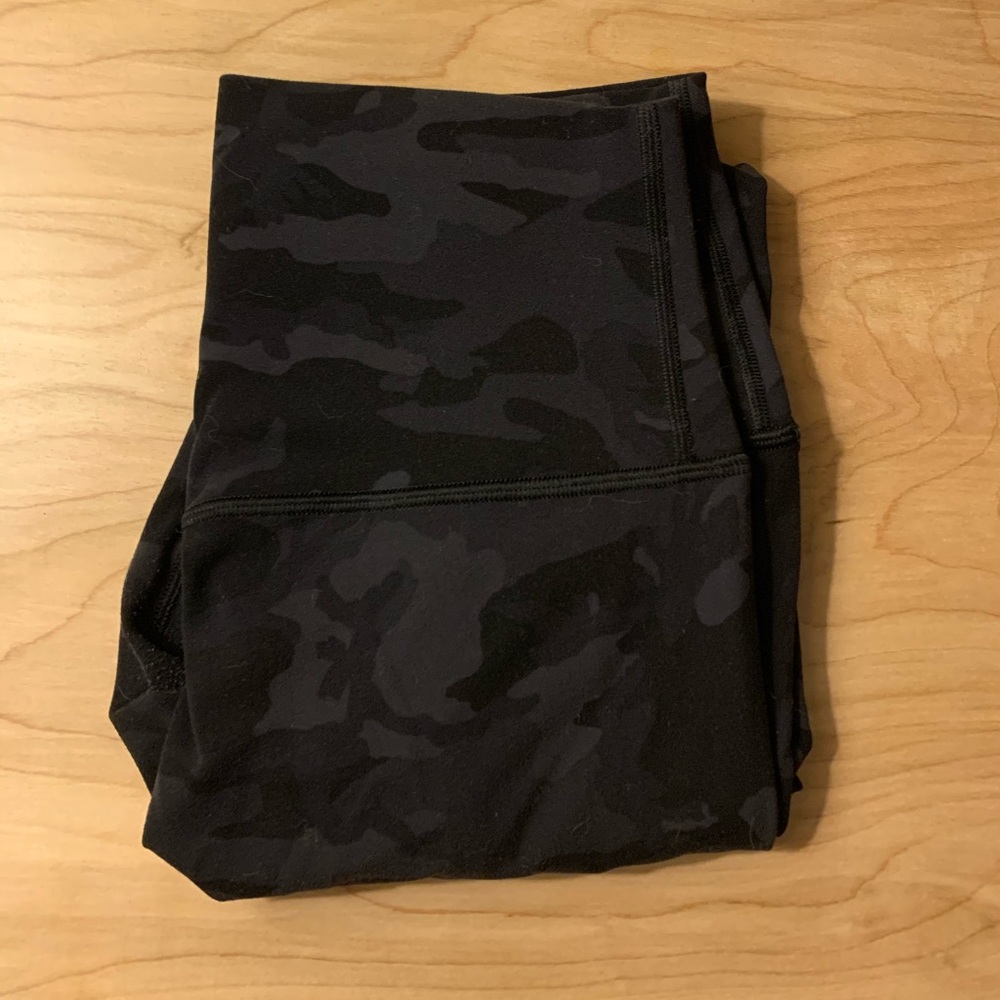 Lululemon Aligns Camo multi grey